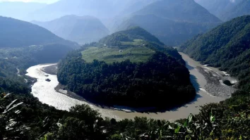 China construiește cel mai mare baraj hidroenergetic din lume în Tibet. Acesta va genera anual 300 de miliarde de kilowați-oră de energie electrică