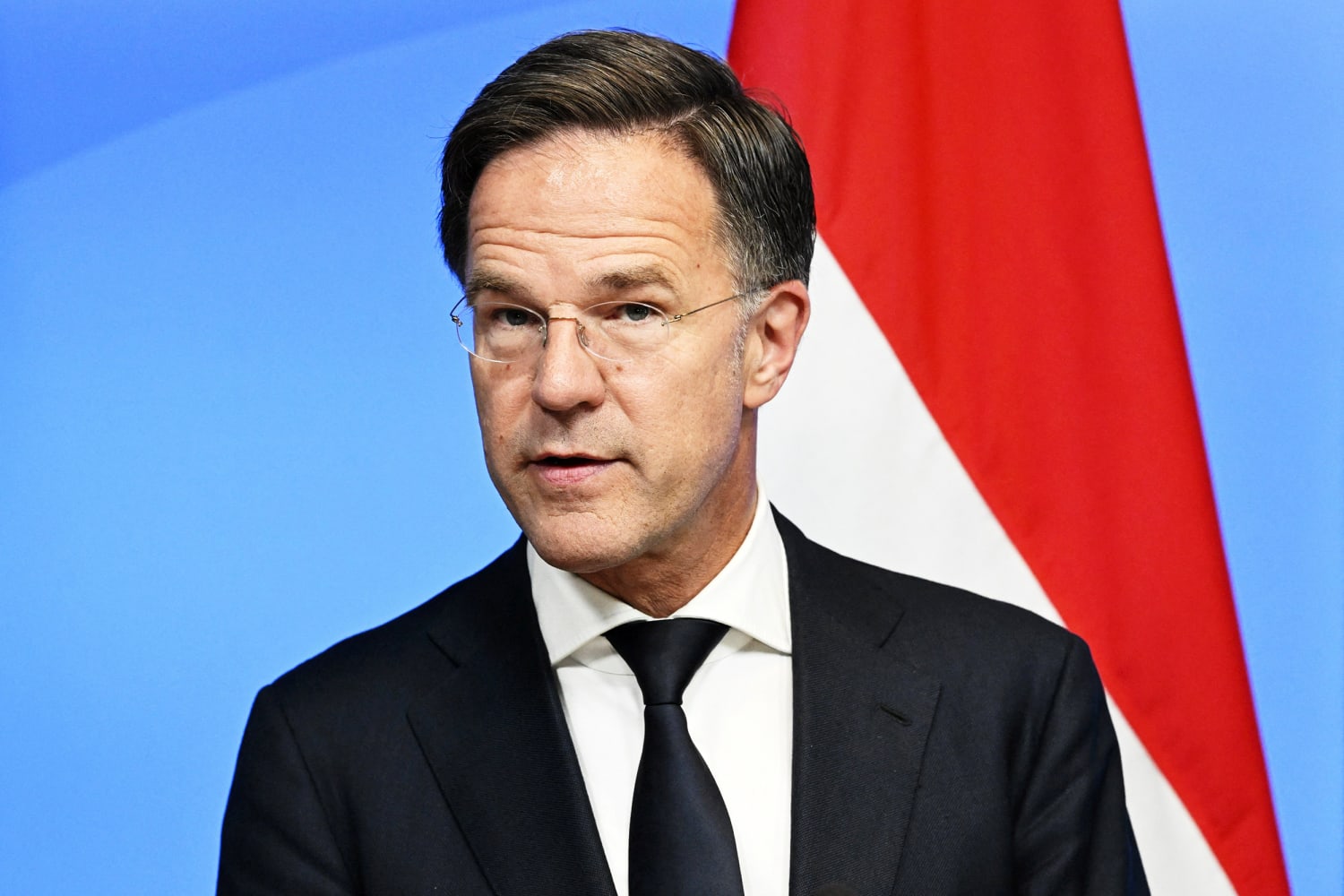 Mark Rutte dorește o revenire a țărilor NATO la nivelul cheltuielilor militare din Războiul Rece: „Nu suntem pregătiți pentru ce ne așteaptă”