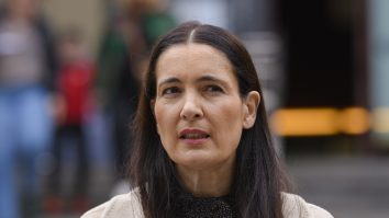 Clotilde Armand vrea mandatul de senator: Interdicţia vizează funcţia de primar, nu de parlamentar