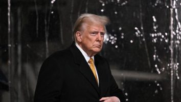 Trump îl „atacă” pe Biden și dă vina pe „frontierele deschise” pentru atacurile din New Orleans și Las Vegas