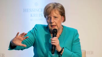 Angela Merkel recunoaște că UE s-a simțit „abandonată” de Marea Britanie în referendumul pentru Brexit. Fostul cancelar a dezvăluit că nu regretă acordul cu Rusia și refuzul aderării Ucrainei la NATO