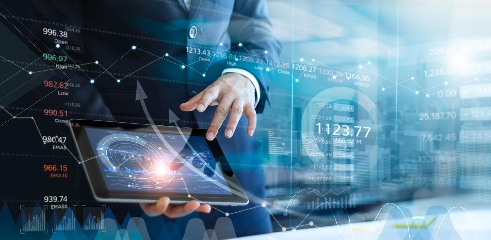 Mugur Isărescu cere băncilor să se adapteze la digitalizare. Adrian Negrescu: „Sunt oameni în mediul rural care nu au acces la bancomate”