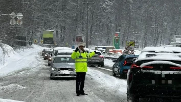 Exodus spre munte pentru Revelion: Cum să eviți capcanele traficului de sărbători pe Valea Prahovei și Oltului