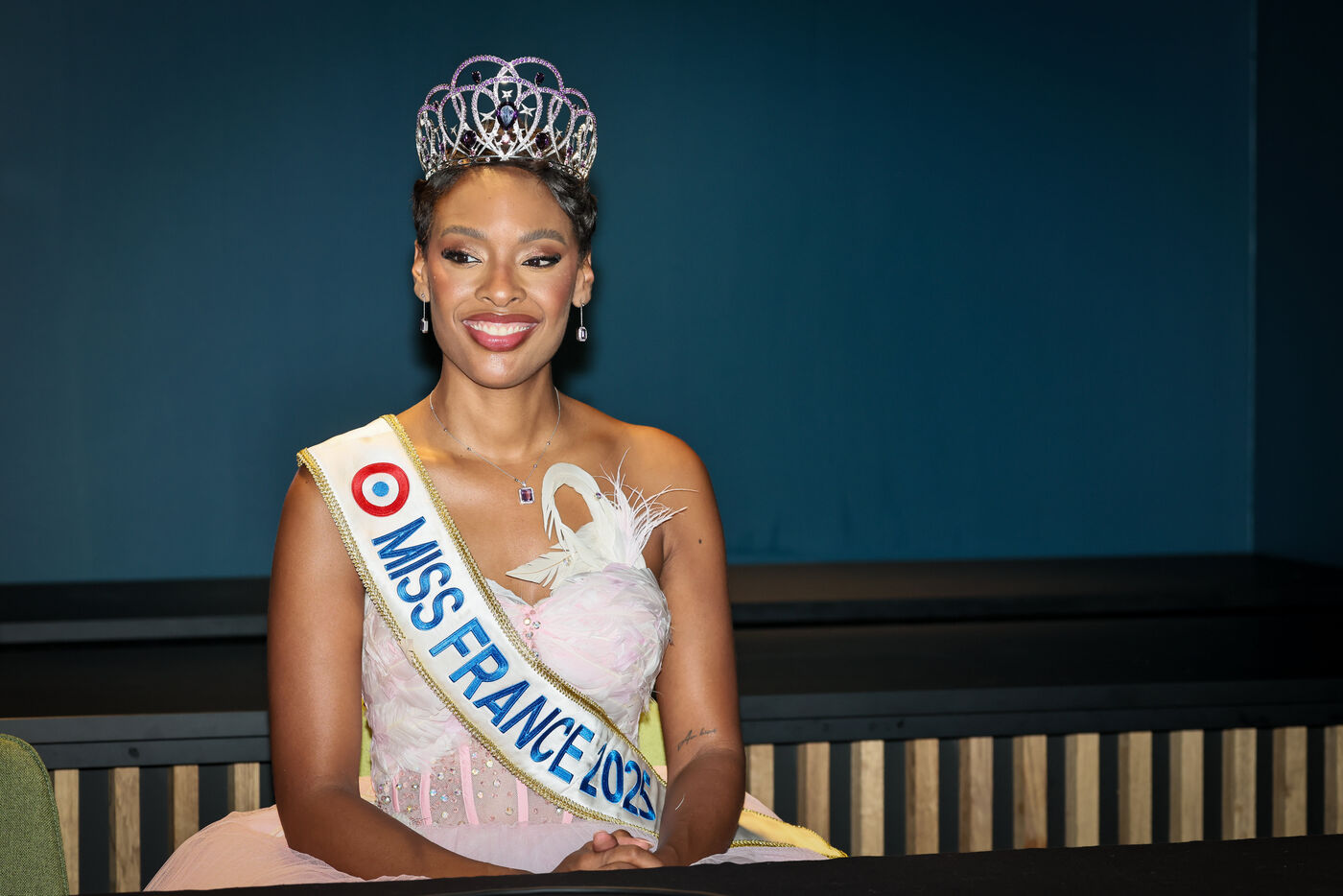 Angélique Angarni-Filopon a câștigat titlul de Miss France 2025: „Nu este niciodată prea târziu”