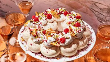 De luna lui „Ningău”, Moș Nicolae vine cu dulciuri! Care sunt cele mai de lux delicatese dulci