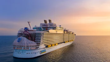 Ai putea să călătorești un an întreg? Ce îți poate oferi o croazieră de 365 de zile