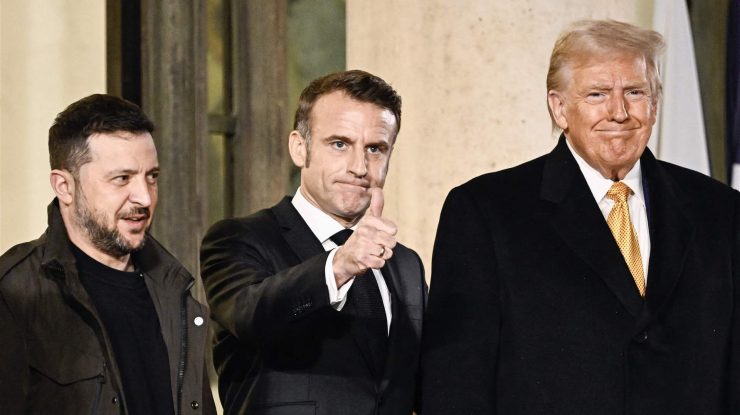 Întâlnire trilaterală la Palatul Élysée din Franța. Macron, Trump și Zelenski s-au întâlnit în Paris, înainte de ceremonia de redeschidere a Catedralei Notre Dame