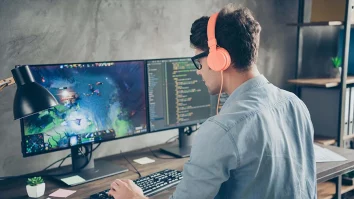 Înveți game development la Echo School. Studenții pot alege dintre 3 programe de studii recunoscute internațional