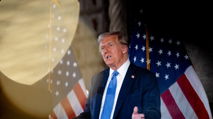 Donald Trump aliniază giganții tech ai lumii: Elon Musk se alătură cinei cu Jeff Bezos la Mar-a-Lago