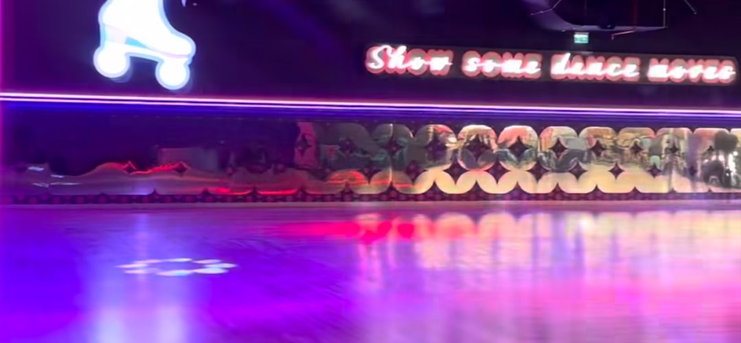 Descoperă Skateland, în Cluj: Patinezi pe role indoor și ai parte de o experiență unică