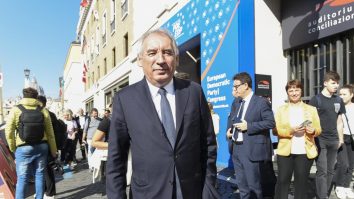 Franța duce lupte grele în negocierile pentru formarea unui nou Guvern. Ce șanse are François Bayrou