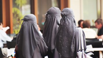 Iranul impune un nou set de „legi ale moralității”. Ce pedepse pot primi femeile care nu le respectă