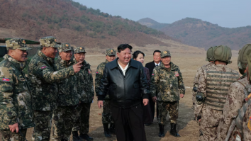 FOTO. Un soldat rănit din Coreea de Nord a fost capturat de forțele ucrainene, afirmă Coreea de Sud