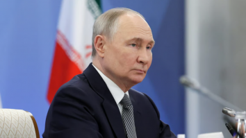 CNN: Putin își cere scuze pentru „tragicul” accident al Azerbaidjan Airlines „fără a-și recunoaște responsabilitatea”