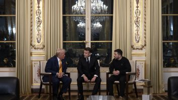 Trump vrea trupe europene în Ucraina. Apar noi detalii despre întâlnirea dintre Zelenski, Macron și Trump de la Paris