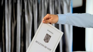 PSD a câștigat detașat primul loc la alegerile parlamentare. Analist politic: „E tot mai clar că partidul lui Marcel Ciolacu o va sprijini pe Elena Lasconi”