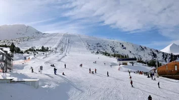 Astăzi te bucuri de soare în majoritatea țării. La munte vântul bate slab