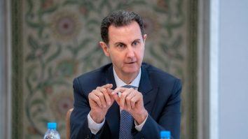 Putin l-a convins pe Bashar al-Assad să părăsească Siria după ce a ajuns la concluzia că a pierdut războiul, scrie Bloomberg