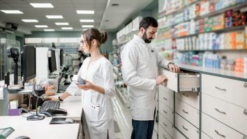 Un ghid woke al farmaciștilor din UK interzice expresiile care conțin cuvântul „negru”