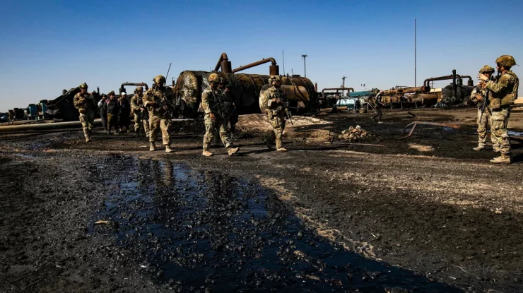Pentagonul a confirmat că SUA are în prezent aproximativ 2.000 de trupe desfășurate în Siria. O delegație urmează să discute cu gruparea HTS
