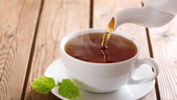 Astăzi e Ziua Internațională a Ceaiului! Legenda spune că împăratul Nun Shen a fost primul care a savurat această băutură