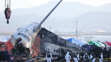 Investigațiile privind accidentul aviatic din Coreea de Sud se intensifică. Anchetatorii ridică întrebări cu privire la terasamentul aeroportului