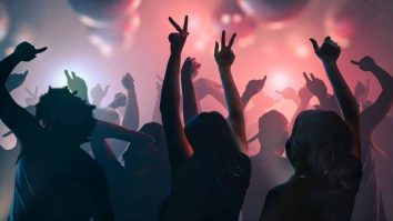 În 2025, românii alocă tot mai mulți bani din buget pentru vacanțe, concerte și ieșiri în oraș