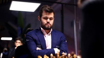 Magnus Carlsen, numărul 1 mondial, părăsește Campionatul Mondial de Șah Rapid din cauza blugilor: „Devenise o chestie de principiu”