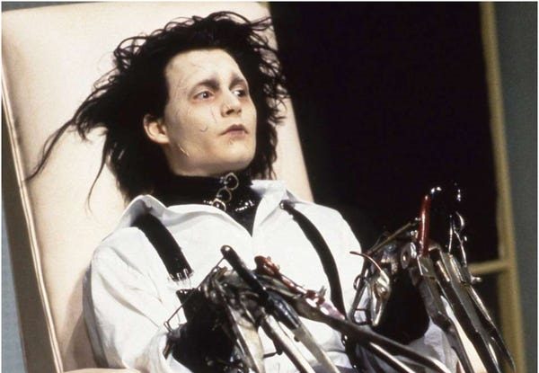 Tim Burton nu intenționează să regizeze o continuare a filmului „Edward Scissorhands” după succesul „Beetlejuice, Beetlejuice”. „Este un proiect unic”