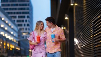 Tinerii din Gen Z simt că nu merită iubire. Psiholog: „Social media nu este nici problemă, nici soluție, dar fără educație, poate deveni un factor de stres”