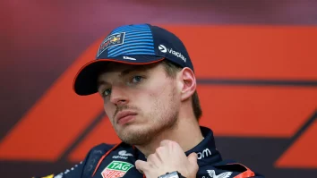 Verstappen îl critică pe Russell: „Nu am mai văzut până acum pe cineva încercând să înșele pe altcineva atât de tare”