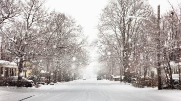 ANM emite avertizare de ploi și vânt puternic până mâine dimineață. Ce temperaturi de așteaptă de sărbători