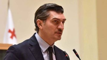 Protestele din Georgia continuă împotriva numirii lui Mikheil Kavelashvili ca președinte. Țara se află în regresie democratică