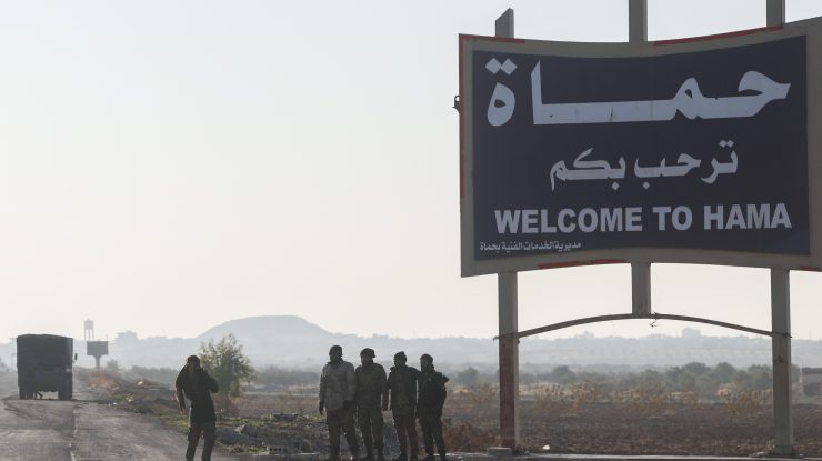 Rebelii islamiști cuceresc orașul strategic Hama din Siria