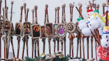 Tradițiile lui Moș Nicolae se adaptează vremurilor moderne. Cum percep copiii de astăzi nuielușa lui Moș Nicolae