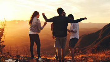 Ești mulțumit de viața ta? Românii sunt pe primele locuri în topul fericirii