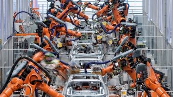 Roboții industriali sunt folosiți din ce în ce mai des în fabricile din întreaga lume