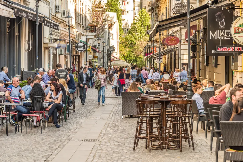Bucureștiul are cea mai mică rată de sărăcie din Uniunea Europeană. Analist: „Trebuie să avem o creștere economică din care să obținem bani”