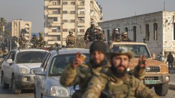 Siria formează un guvern de tranziție. Germania și Franța anunță că vor colabora cu noul guvern sirian, dar pun condiții