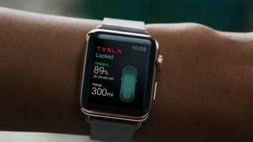 Tesla lansează o aplicație pentru Apple Watch. Aceasta îți va permite să deblochezi mașina, să deschizi frunk-ul și să controlezi clima