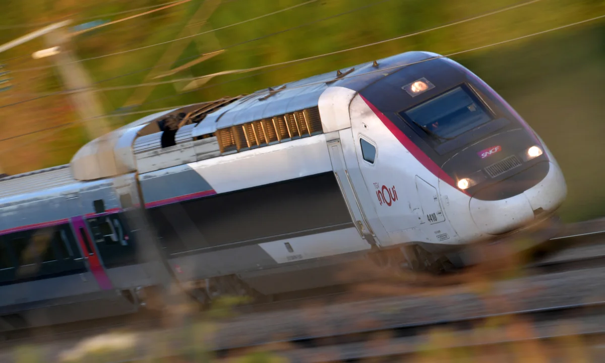 Un tren de mare viteză, cu 444 de locuri, dintre care 111 la clasa întâi, va lega Parisul de Berlin. Cât va dura călătoria