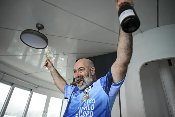 Un inginer german a stabilit un record mondial pentru cea mai lungă perioadă de viață sub apă fără depresurizare – 120 de zile