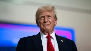 Donald Trump îl laudă pe Keir Starmer și anunță o discuție particulară cu acesta în următoarele 24 de ore