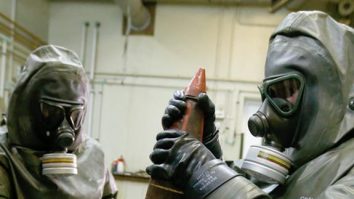 Armele chimice ale lui Assad au fost descoperite. Un reportaj CNN dezvăluie rețeaua subterană de laboratoare a dictatorului