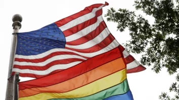 Administrația Trump interzice arborarea la ambasade a steagurilor care nu sunt americane