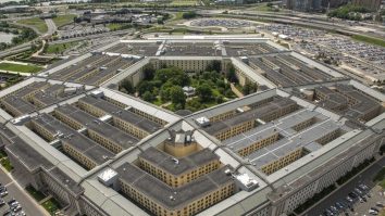 Pentagonul își suspendă conturile de pe reţelele sociale pentru o perioadă de zece zile