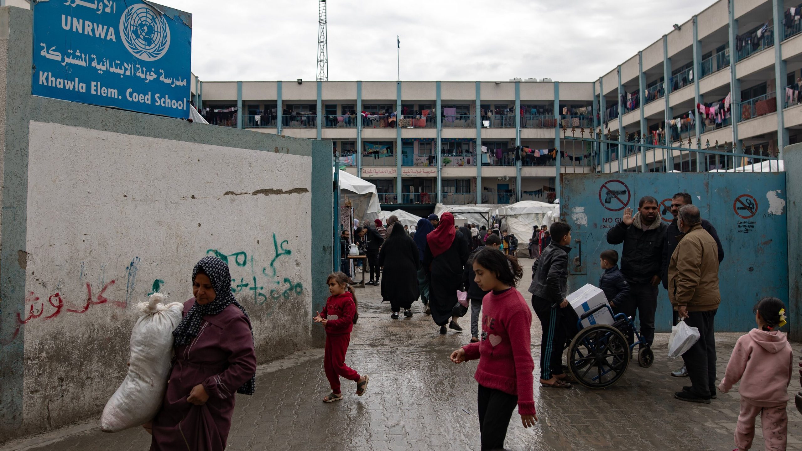 LIVE UPDATE. Război în Israel, ziua 460. Interzicerea UNRWA va „adânci instabilitatea și disperarea” pentru palestinieni, afirmă ONU