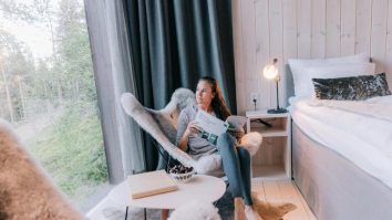 „Hurkle-durkling” este ultima tendință în materie de travelling care a devenit virală pe TikTok. Ce alte trend-uri de călătorit sunt practicate