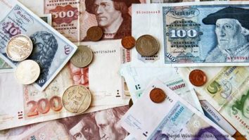 Peste 12 miliarde de mărci germane rămân neschimbate. Cum mai circulă monedele vechi ale Germaniei