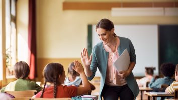 Elevii s-au săturat de educație. Doru Grădinaru, profesor de Istorie: „Nici nu mai au răbdare să se asculte unii pe alții”